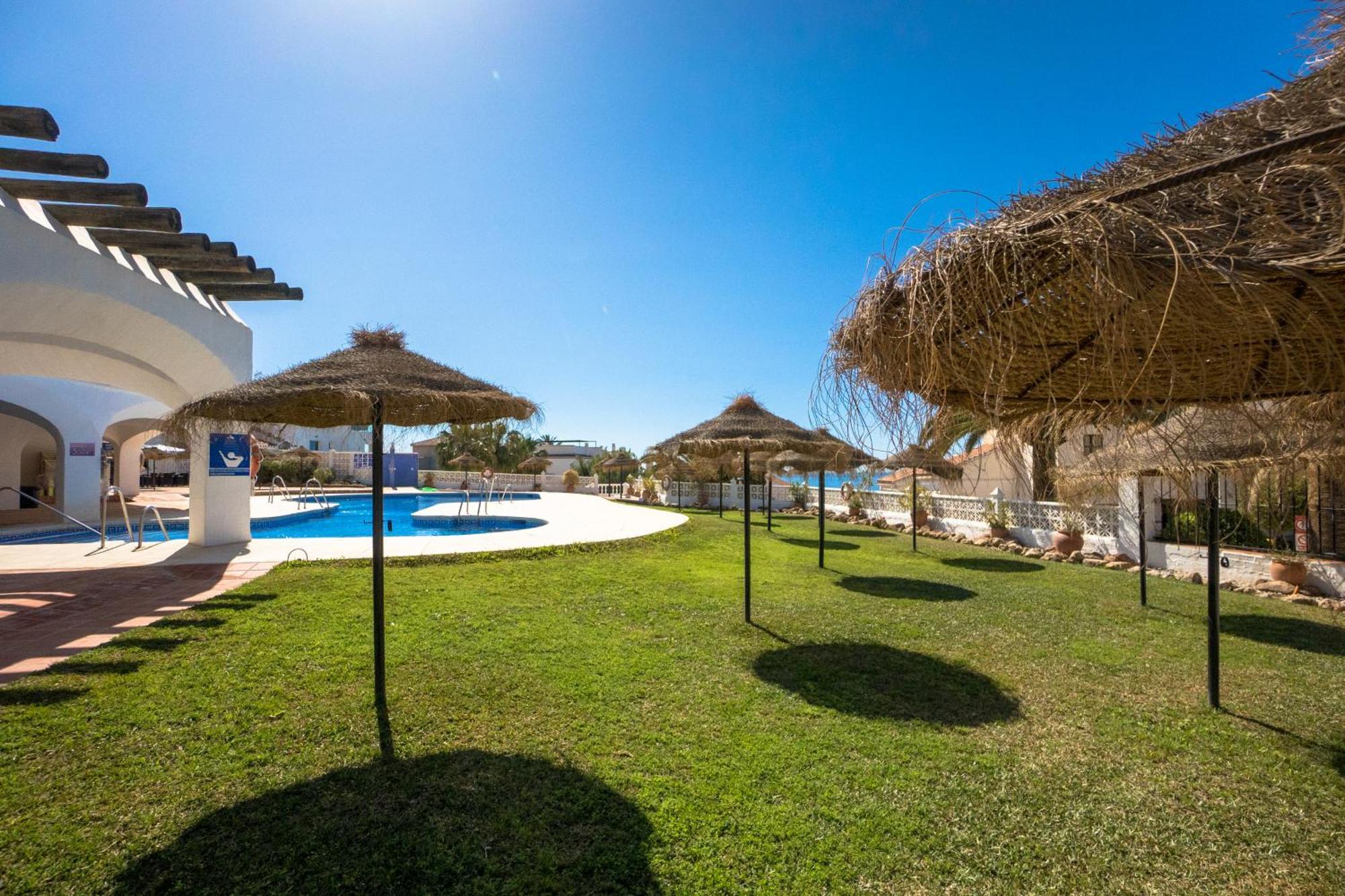 Capistrano Playa 512 Menyber Apartment Нерха Екстериор снимка